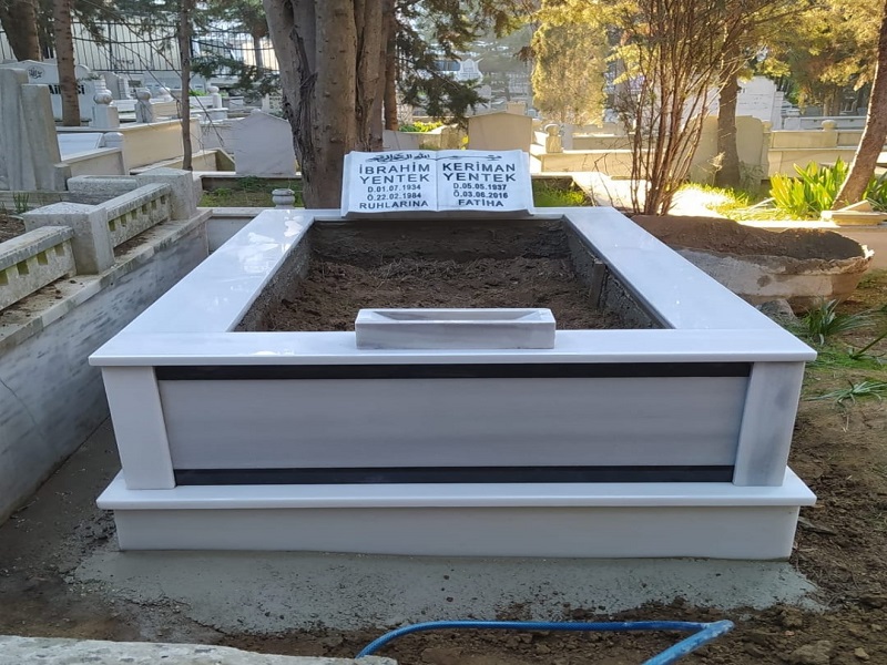 TEK KİŞİLİK ÇİFT ŞERİTLİ KİTABE  MERMER MEZAR